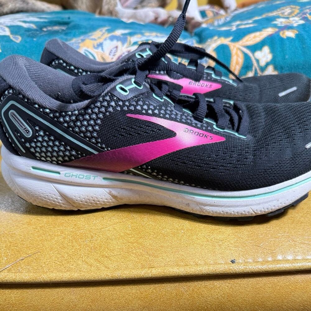 Brooks Ghost 14 Womens Running Shoes Sz 9 Black Pink  Sneakers Comfort Gym